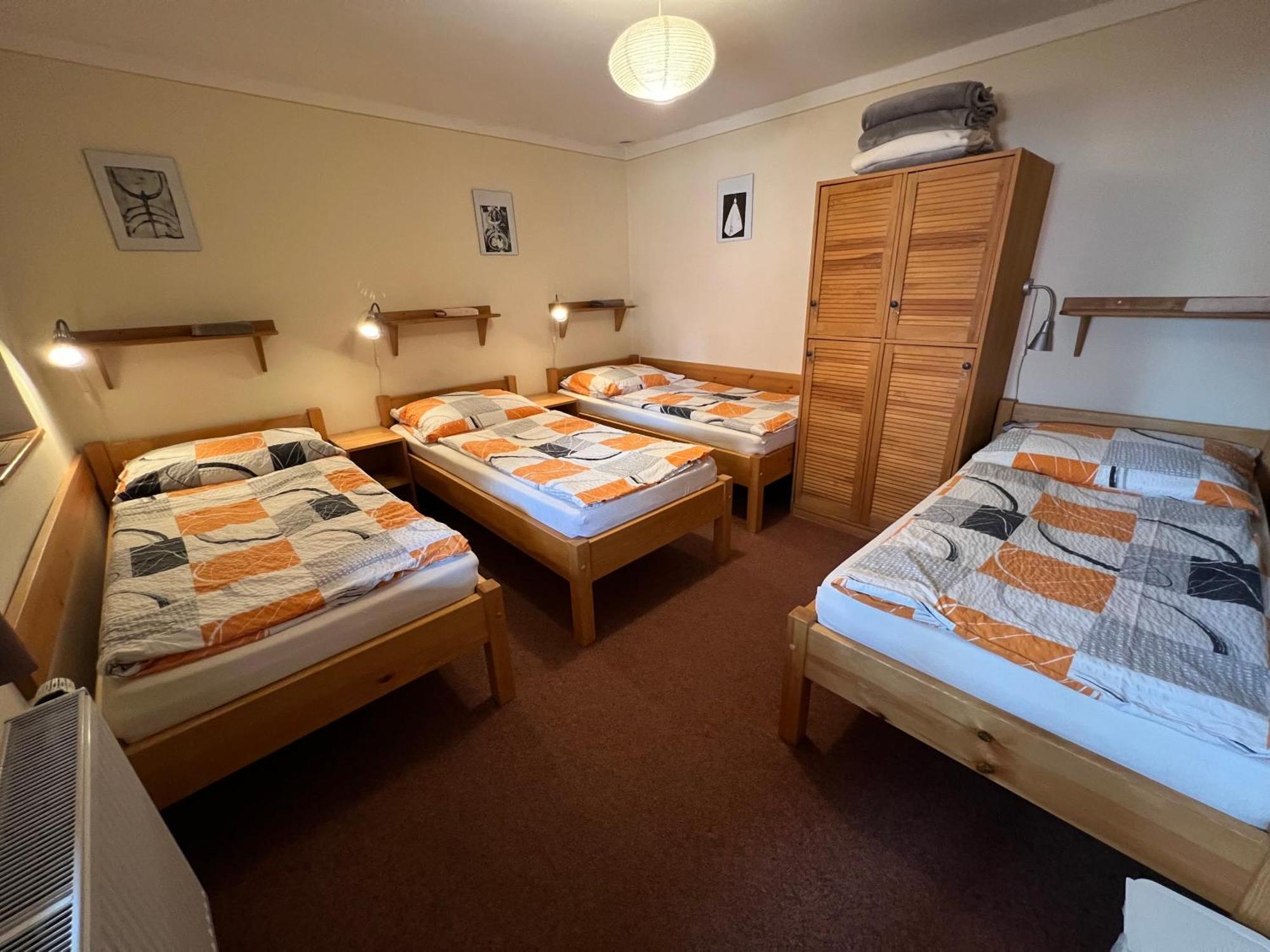 Hostel Postel Чеський Крумлов Екстер'єр фото