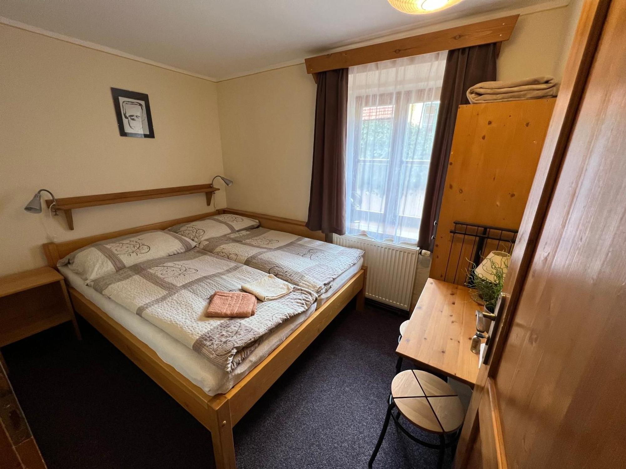 Hostel Postel Чеський Крумлов Екстер'єр фото